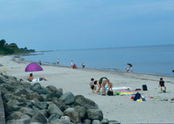 Naturstrand an der Steilk&uuml;ste
