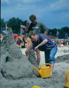 "Schwerstarbeit" am Hauptstrand